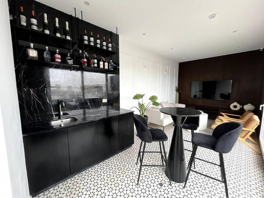 Luxury Apartment In Miraflores With Rooftop Pool Lima Luaran gambar
